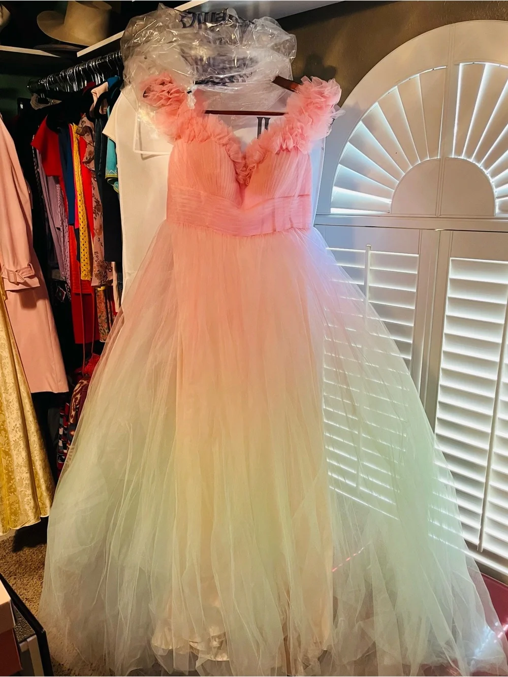 Mac Duggal ombre tulle ballgown size 10 worn once - Picture 1 of 3